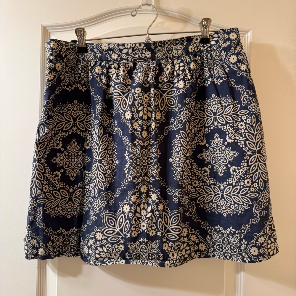 G.H. Bass & Co. Navy and White A-Line Skirt - Picture 2 of 7